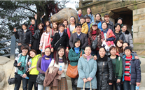 AG尊时凯龙人生就博官方网站集团组织2012年国际三八妇女节登山活动